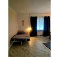 großes WG Zimmer frei Köpenick - 665,00&nbsp;EUR Kaltmiete, ca.&nbsp; 25,00&nbsp;m&sup2; in Berlin (PLZ: 13055) Lichtenberg