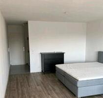 WG Zimmer Sofort - 370,00 EUR Kaltmiete, ca.  25,00 m² in Stuttgart (PLZ: 70439) Neuwirtshaus