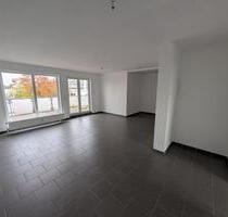 Helle 4 Zimmer Wohnung über 2 Etagen mit Terrasse - Osnabrück Hellern