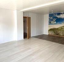 Freundliche,schöne,helle 2-Zimmer Wohnung,mit Küche, in Berne