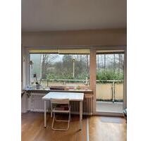 Großes WG-Zimmer mit Balkon - 540,00 EUR Kaltmiete, ca.  20,00 m² in Frankfurt am Main (PLZ: 60435) Nord-Ost