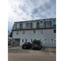 Helle 2-Zimmer-WG mit Terrasse - 905,00 EUR Kaltmiete, in Landshut (PLZ: 84034) Landshut-West