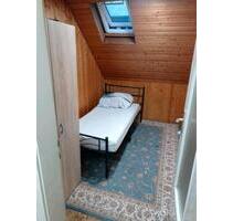 1 WG Zimmer ab sofort - 370,00 EUR Kaltmiete, ca.  30,00 m² in Tuttlingen (PLZ: 78532)