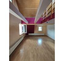 2,5 Zimmer Maisonette-Wohnung mit Dachschräge in Feuerbach - Stuttgart