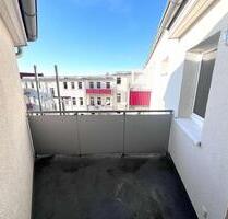 3-Zimmer Whg in Stadtfeld Ost mit Balkon + optional Stellplatz - Magdeburg Nordwest