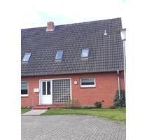 2 12 Zimmer Dachgeschoßwohnung, zentrumnah - Wittmund