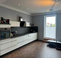 Schicke 4,5 Zimmer Whg mit Einbauküche Kamin Terasse Wanne+Dusche - Dessau-Roßlau Brambach