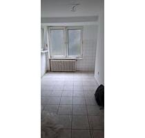 2 Zimmer Erdgeschosswohnung mit Gäste WC, Gartenmitbenutzung - Pforzheim Nordstadt