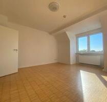 Herrliche 4 Zimmer Altbauwohnung im Jugenstilhaus im Nibelungenviertel +++ mit EB Küche, WG-geeignet +++ - Nürnberg Hasenbuck