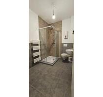 Renovierte 3 Zimmer Wohnung mit 1-2 Stellplätzen (62 m² & 81 m²) - Albersweiler