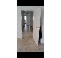 Schöne helle und komplett sanierte 4 Zimmer Wohnung in ruhiger La - Reute