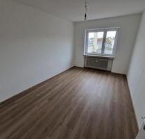 Frisch renovierte Wohnung Heerstraße (2 Zimmer +Küche + Ba) - Straubing
