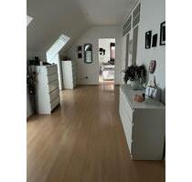 Große 2 Zimmer DG Wohnung Darmstadt Arheilgen