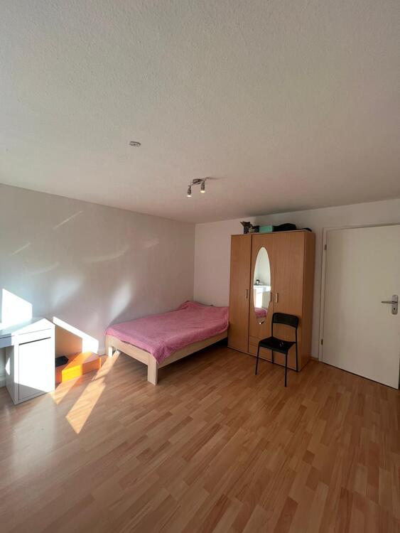 1-Zimmer in WG, Nachmieter gesucht, nur Studierende oder Azubis! - Nürnberg
