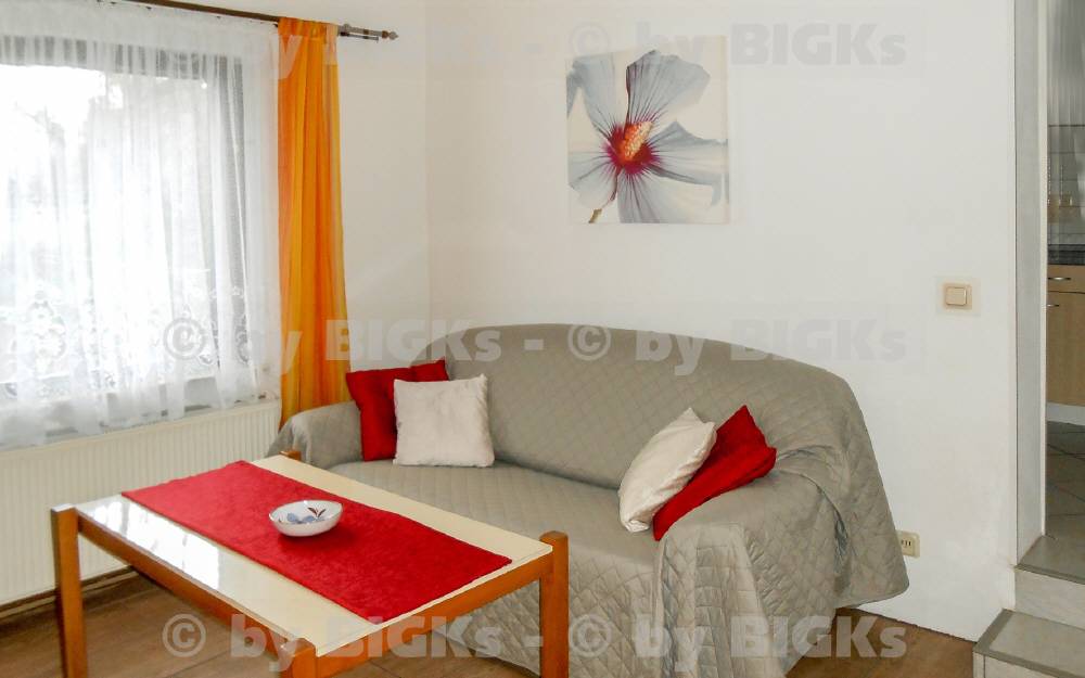 nur für Nichtraucher: Möblierte 2-Zimmer Whg, 06120 Halle-Kröllwitz (-;)