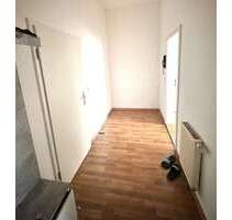 * Familien Willkommen * 4 Zimmer Wohnung Großzügige Wohnung mit Gestaltungspotenzial - Kahla