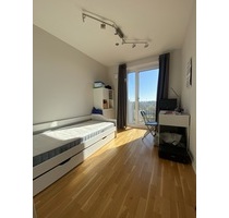 möbliertes Zimmer mit kleinen Balkon - Hamburg