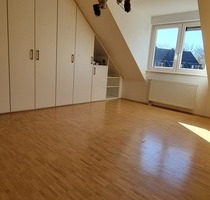 Haus-WG hat 2 Zimmer (19&15qm) frei, wunderschön gelegen am Alsterlauf, U1 3 Min. entfernt - Hamburg