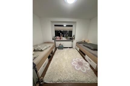 Möbliertes Zimmer für 2 Personen im WG ab 01.06 – - Norderstedt Garstedt