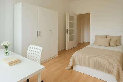 WG-Zimmer in Berlin 680,00 € 10 m²