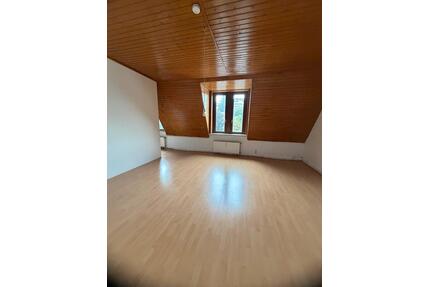 Große 2-Zimmer Wohnung 4. Etage mit EBK in Barmen, Am Brögel - Wuppertal Unterbarmen