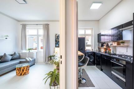 Vollmöblierte Renovierte 2-Zimmer Wohnung in Berlin-Friedenau