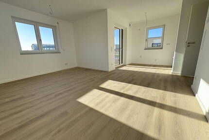 ERSTBEZUG! Lichtdurchflutete 2-Zimmer Wohnung mit Südbalkon und Einbauküche! - Bamberg