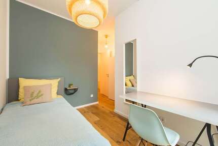 WG-Zimmer in Berlin 700,00 € 9 m²
