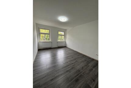 Frisch sanierte 3-Zimmer Wohnung mit Balkon & EBK im Lindenau - Leipzig Altwest