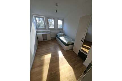 WG-Zimmer in Erkrath 700,00 € 13 m²
