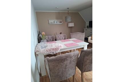 Schöne gemütliche 4 Zimmer OG+DG Wohnung für Singles in Meppen