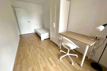 WG-Zimmer in Düsseldorf 619,00 € 15 m²