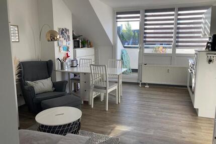 2 Zimmer Wohnung (teilmöbiliert) mit Balkon zentral in Ehrenfeld - Köln