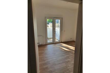 Terrasse 2 Zimmer Erdgeschoss - 420,00&nbsp;EUR Kaltmiete, ca.&nbsp; 60,50&nbsp;m&sup2; in Schleiz (PLZ: 07907)