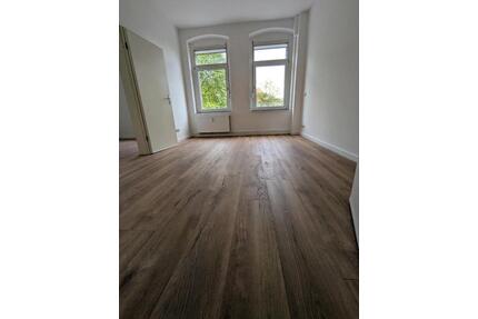 sehr helle 2-Zi renov Uninähe EBK Wohn-Kü Parkett Granit Ga EP - Braunschweig Nordstadt