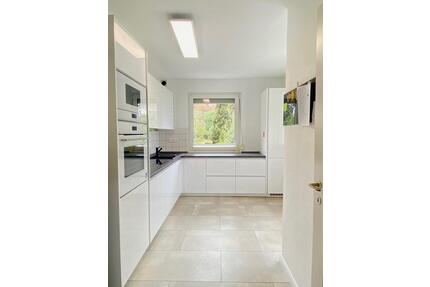 Exklusive 3-Zimmerwohnung im 1. OG mit neuer Einbauküche - Stuttgart Stuttgart-Ost