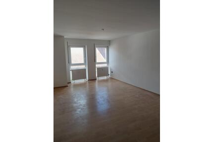 ***HELLE, FREUNDLICHE 2 ZIMMER WOHNUNG IN BECHHOFEN***