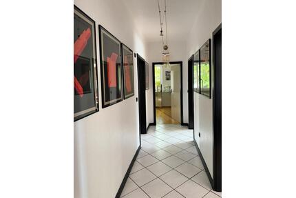 Modernes möb3-Zimmer Appartement mit Luxusbad und großem Balkon. - Ronnenberg