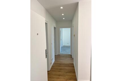 Moderne 3-Zimmer Wohnung mit Balkon sofort bezugsfertig - Wuppertal Unterbarmen