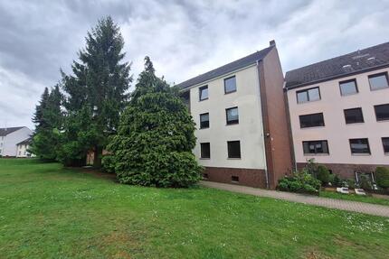2 Zimmer Wohnung mit Balkon in ruhiger Lage - Burgdorf