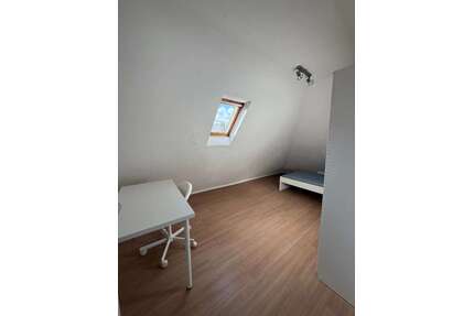 WG-Zimmer in Stuttgart 550,00 € 16 m²