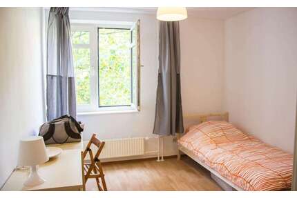 WG-Zimmer in Berlin 535,00 € 10 m²