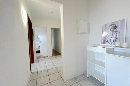 Charmante 3er-Wohngemeinschaft mit Balkon in Frankfurt am Main