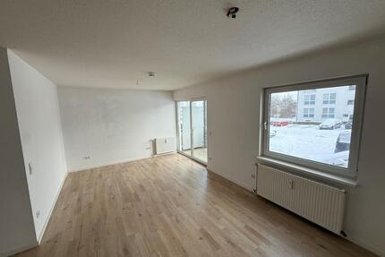 Erste gemeinsame Wohnung? Hier passt’s! - 2 Zimmer Erdgeschosswohnung mit Balkon - Wolfsburg