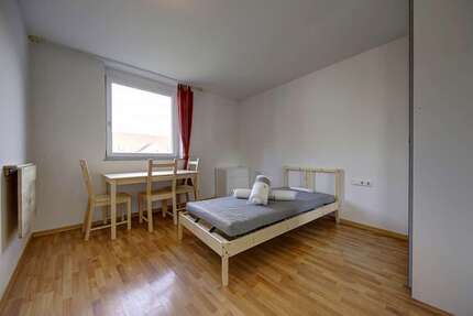 WG-Zimmer in Stuttgart 465,00 € 13 m²