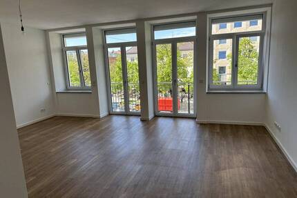 Renovierte 2 - Zimmer Wohnung direkt am Rotkreuzplatz - München Neuhausen-Nymphenburg