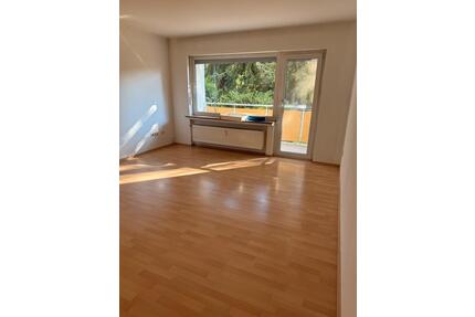 Schöne 2-Zimmer Wohnung mit Balkon und Einbauküche in Sulzbach - Sulzbach (Taunus)