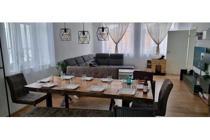 Moderne 4 Zimmer Wohnung mit EBK und Garten - Mainburg