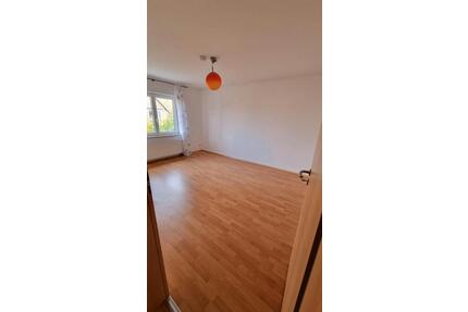 2 WG Zimmer in 3er WG in BS Lamme frei - Braunschweig Lehndorf-Watenbüttel