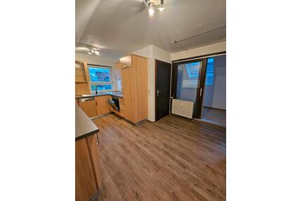 Ruhige 3,5 Zimmer Wohnung mit Garagenstellplatz - Bad Friedrichshall